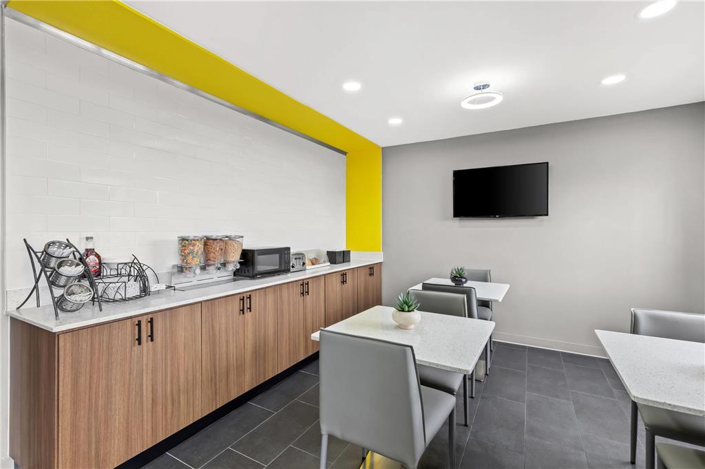 Microtel Inn & Suites By Wyndham Norcross Restaurant foto